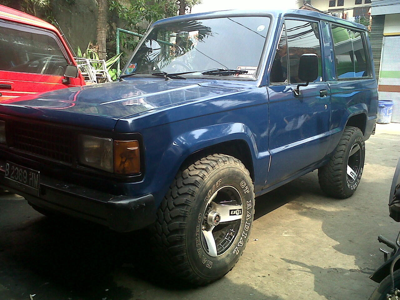 Trooper Diesel Short 3 pintu Th 86