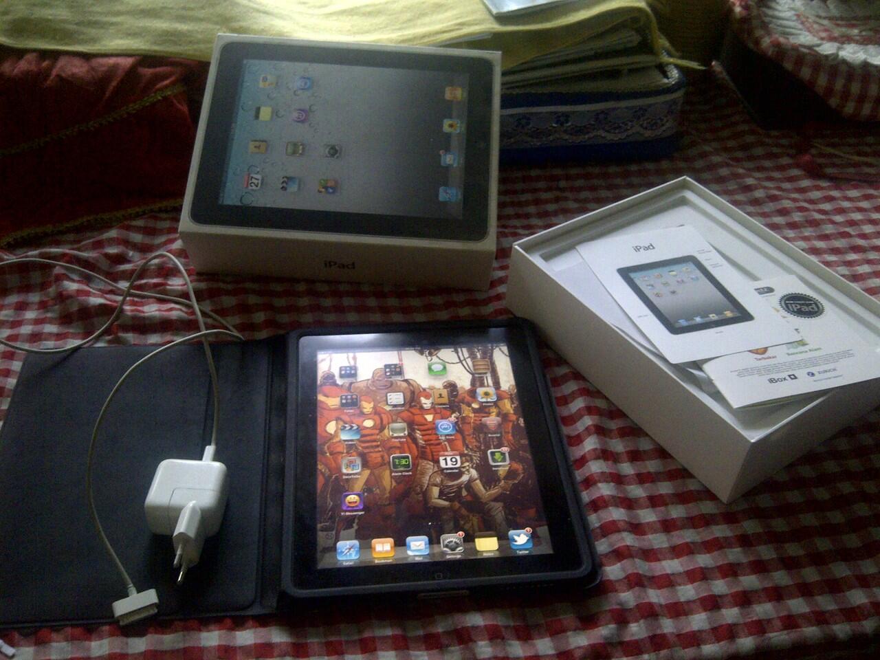 Jual iPad 1st gen. 3G+wifi. 32 GB.