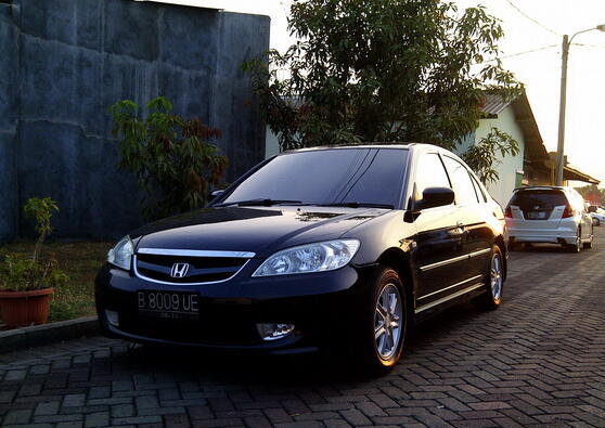 HONDA CIVIC VTI-S A/T 2004 HITAM METALIK