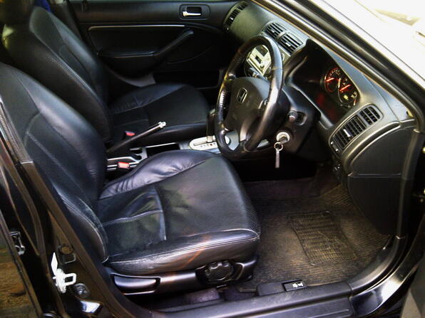 HONDA CIVIC VTI-S A/T 2004 HITAM METALIK