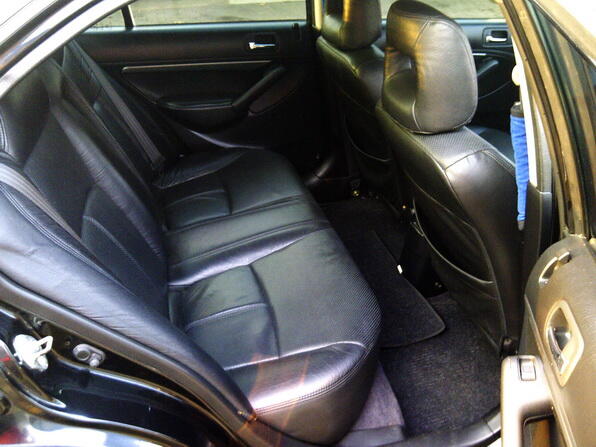 HONDA CIVIC VTI-S A/T 2004 HITAM METALIK