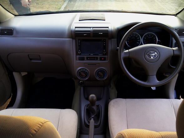 TOYOTA AVANZA 1.3 G M/T 2008 HITAM METALIK