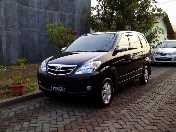 TOYOTA AVANZA 1.3 G M/T 2008 HITAM METALIK