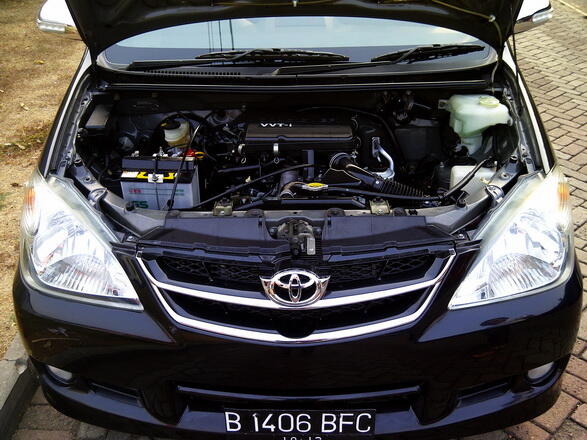 TOYOTA AVANZA 1.3 G M/T 2008 HITAM METALIK