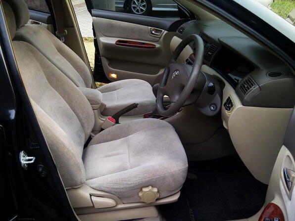 TOYOTA COROLLA ALTIS 1.8 G M/T 2004 HITAM METALIK