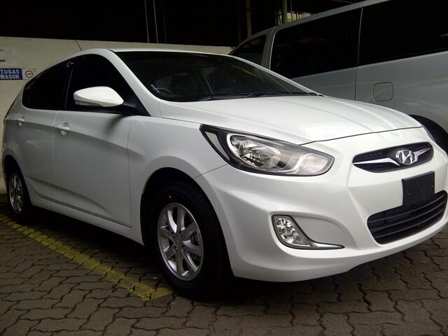 HYUNDAI GRAND AVEGA GL MT