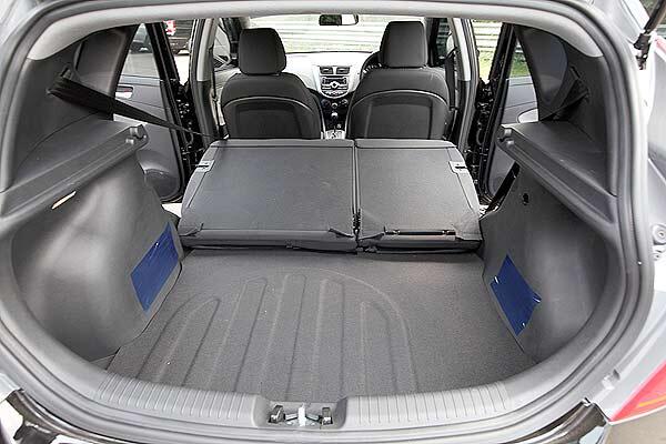 HYUNDAI GRAND AVEGA GL MT