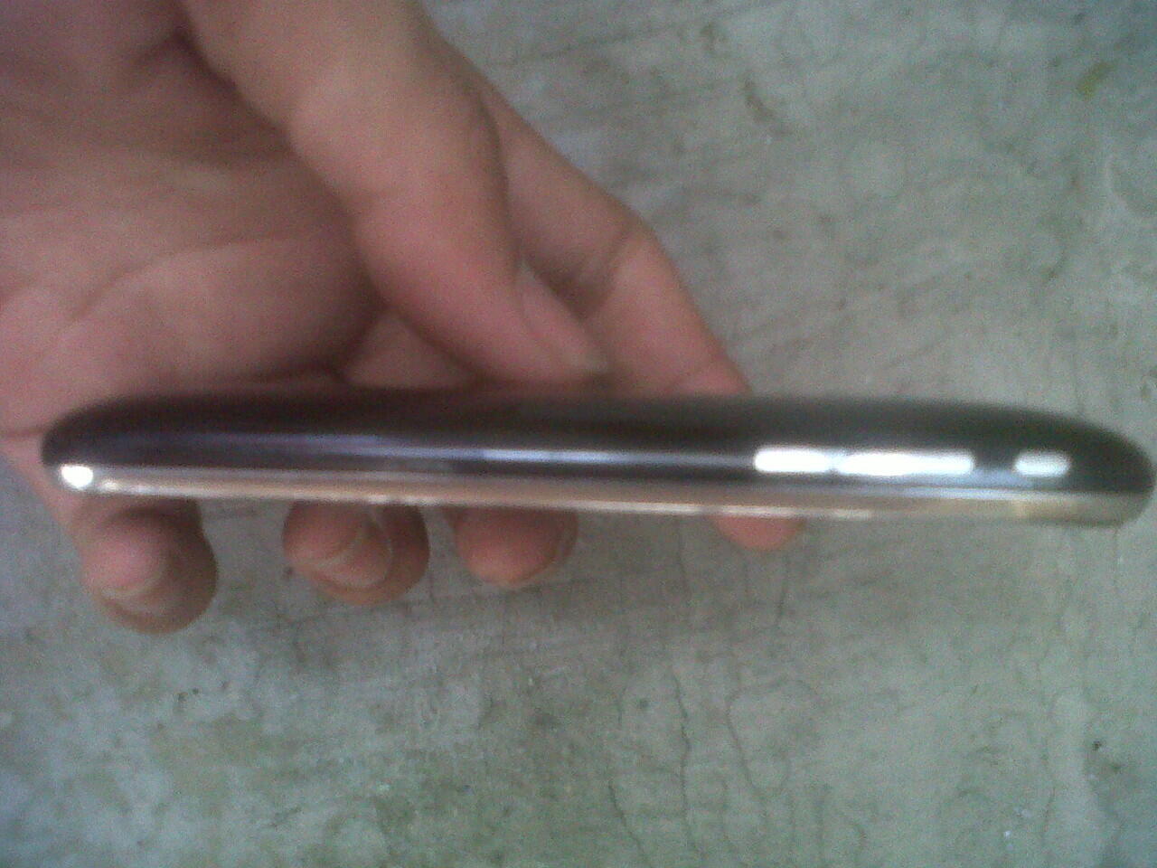 IPHONE 3G 8GB JAILBROKEN BATANGAN MURAHHH (BANDUNG)