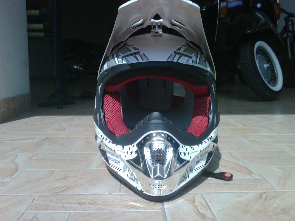 Terjual Helm motor Cross+google. merk helm : MVStar | KASKUS