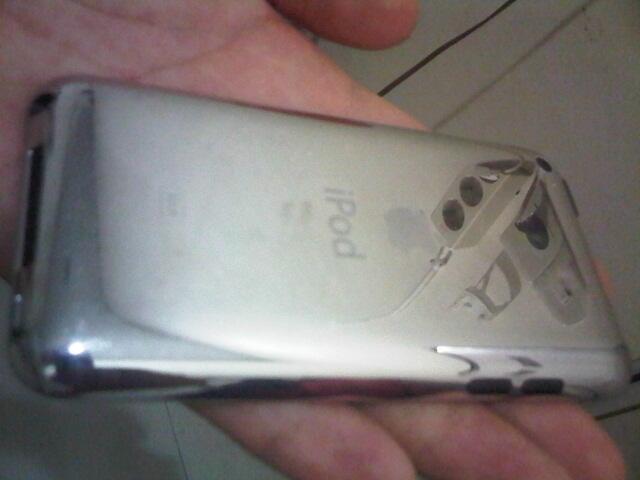 IPOD Touch 4G 32GB Black Grs sampai 23 Nov'12