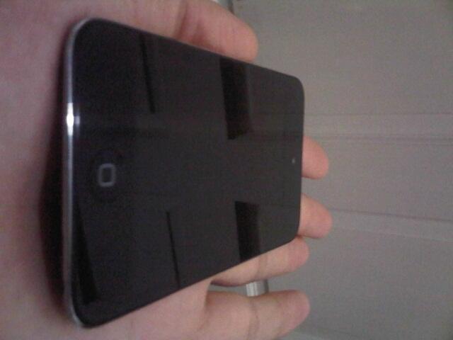 IPOD Touch 4G 32GB Black Grs sampai 23 Nov'12