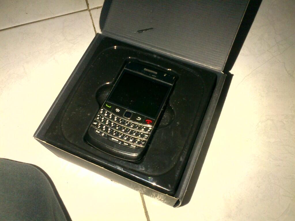 WTS BLACKBERRY ONYX II BLACK ( 2nd ) - COD BANDUNG