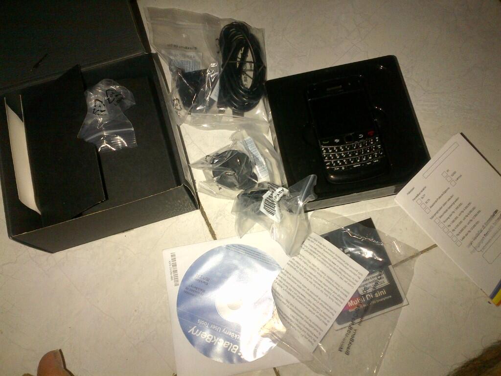 WTS BLACKBERRY ONYX II BLACK ( 2nd ) - COD BANDUNG