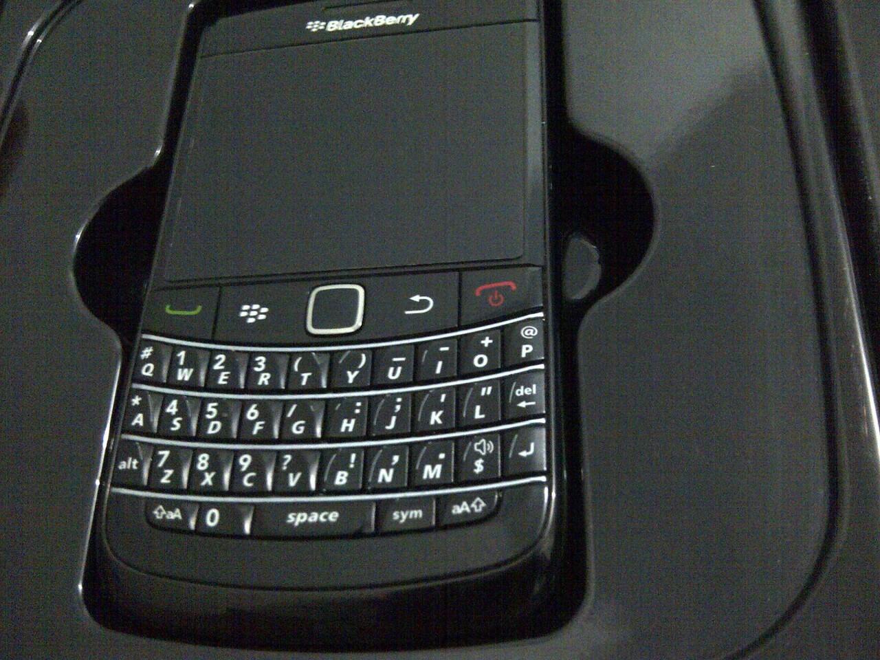 cepat Blackberry 9780 bb onyx 2 black garansi tam masih 14 bulan lagi