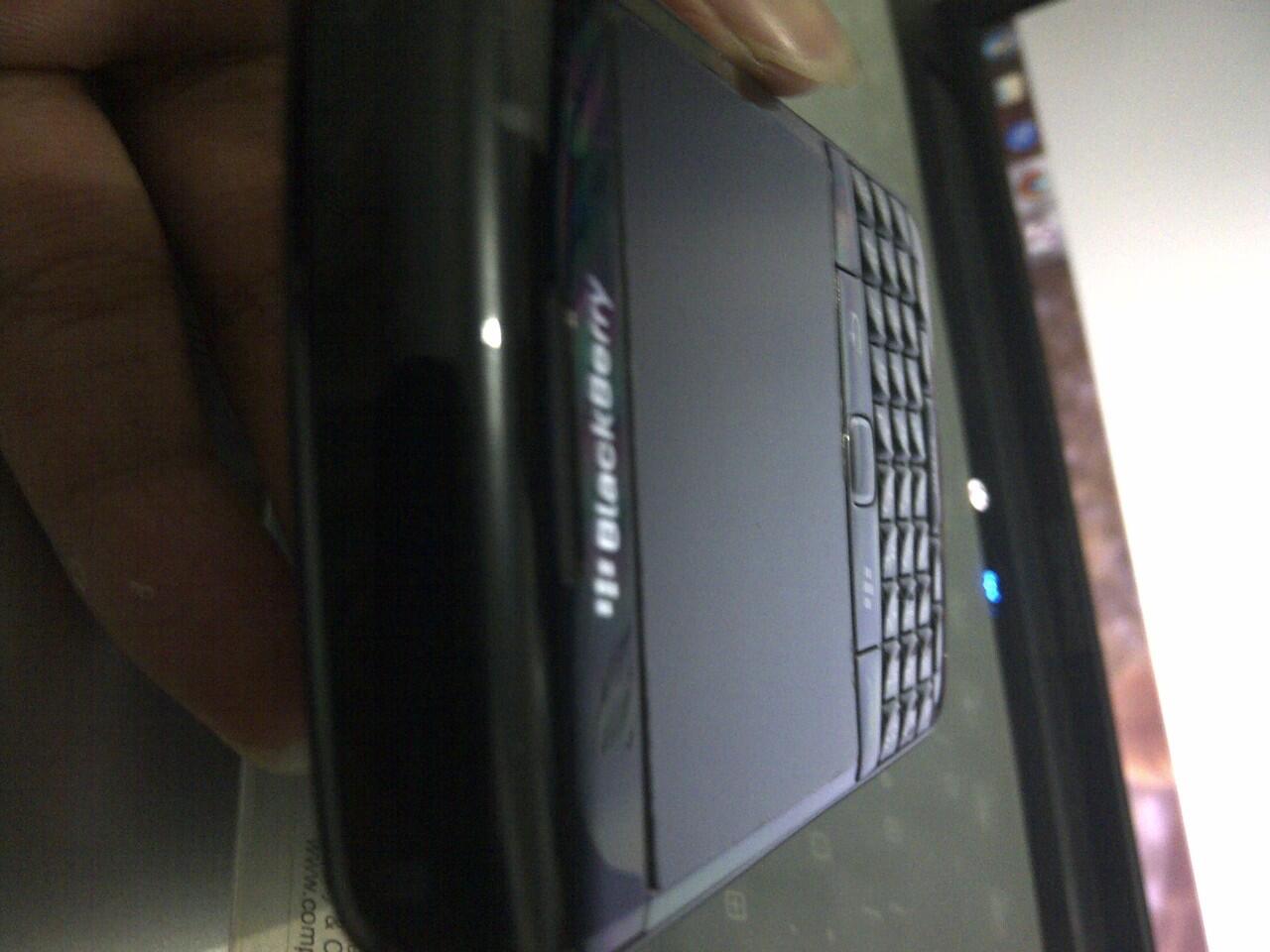 cepat Blackberry 9780 bb onyx 2 black garansi tam masih 14 bulan lagi