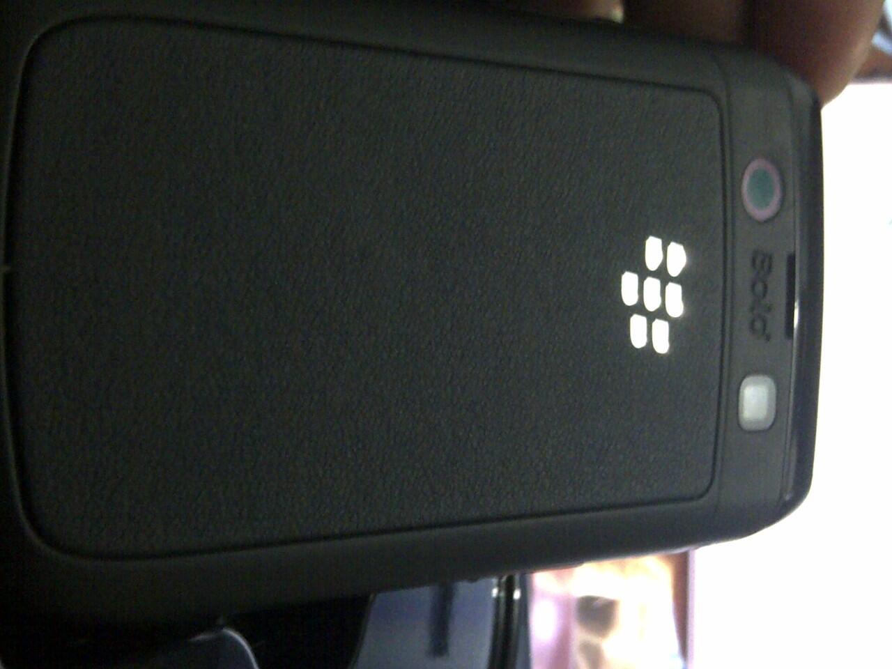 cepat Blackberry 9780 bb onyx 2 black garansi tam masih 14 bulan lagi