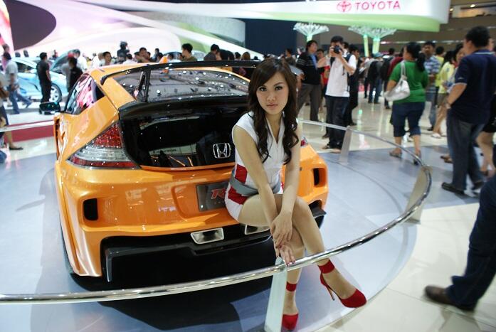 &#91;PIC&#93; SPG Indonesia International Motor Show