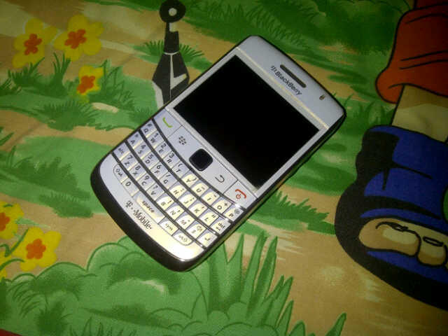 WTS : Blackberry Onyx2 WHITE Second..Kondisi fisik masih MULUS