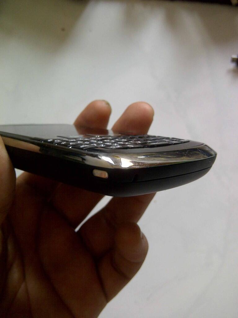 WTS BNOB Blackberry 9700 (onyx 1 )black, Bandung