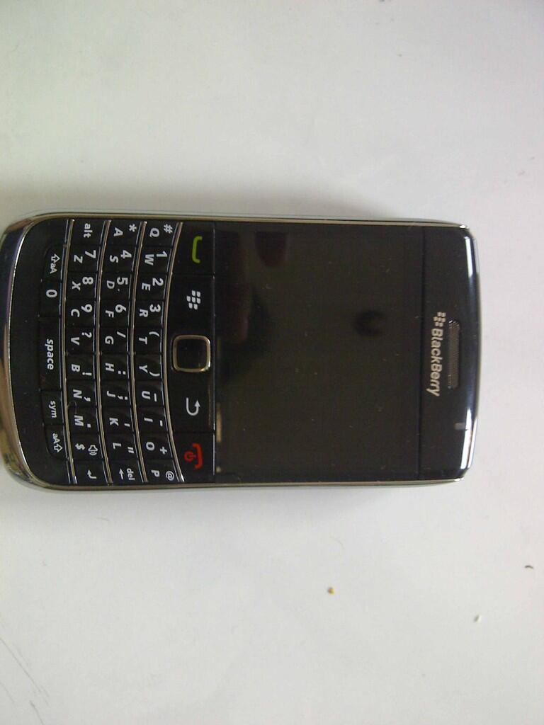 WTS BNOB Blackberry 9700 (onyx 1 )black, Bandung