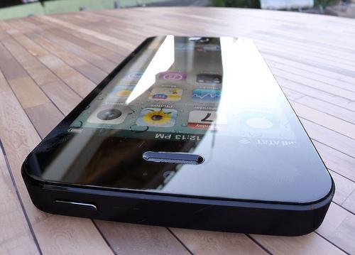 Apple iPhone 4S 32GB bisa Credit