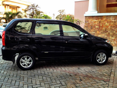 Daihatsu Xenia VVTI XI 1.300 Deluxe Matic 2010 hitam