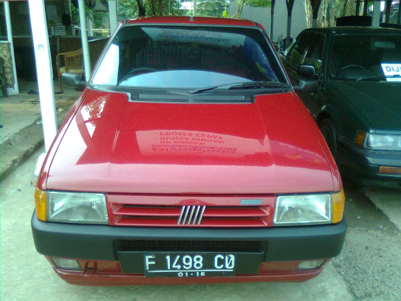 FIAT UNO 2 th.1994 (Plat F) MERAH FERRARI...MOBIL SEGER