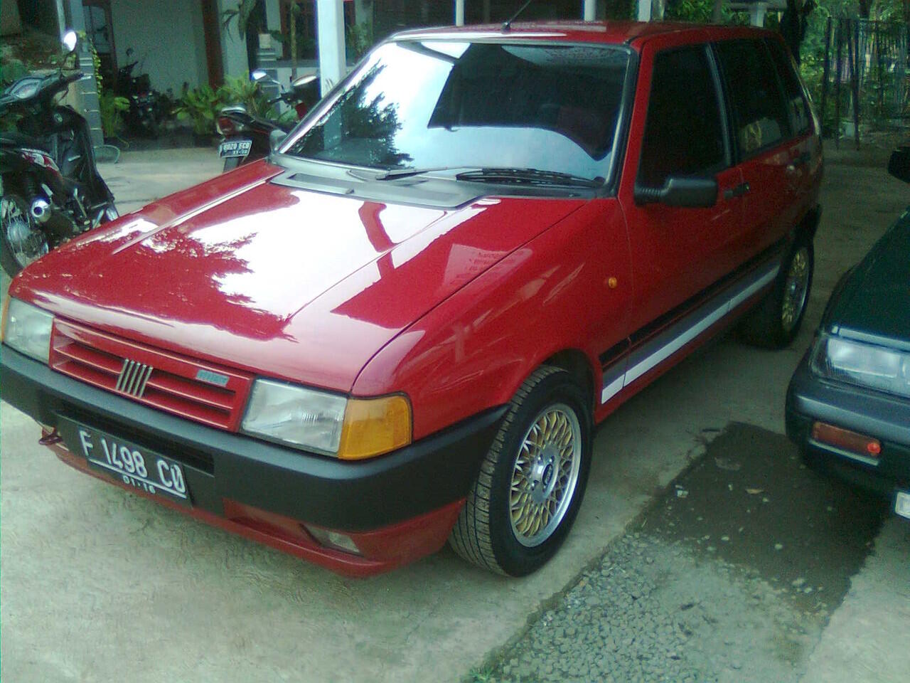 FIAT UNO 2 th.1994 (Plat F) MERAH FERRARI...MOBIL SEGER