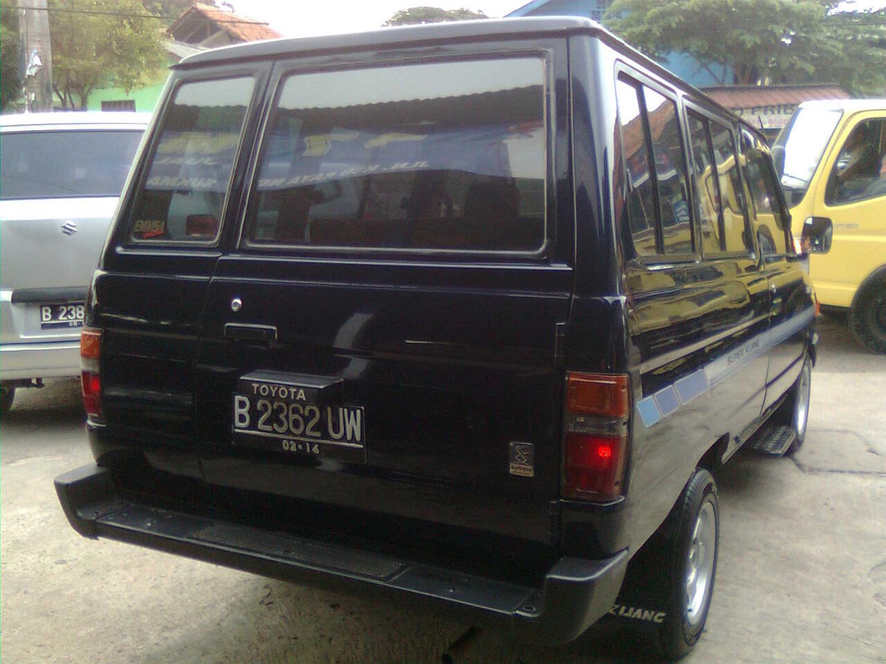 TOYOTA KIJANG SUPER (6 speed) 1990 BIRU Mtlk
ANTIK