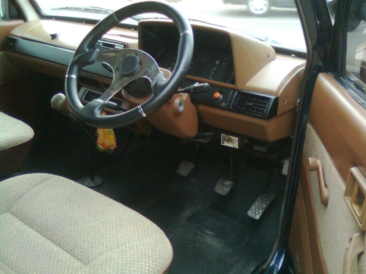 TOYOTA KIJANG SUPER (6 speed) 1990 BIRU Mtlk
ANTIK