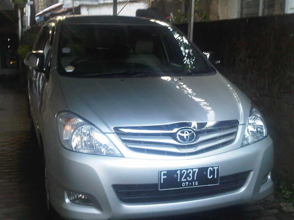 Jual Toyota Innova 2011 G Automatic A/T