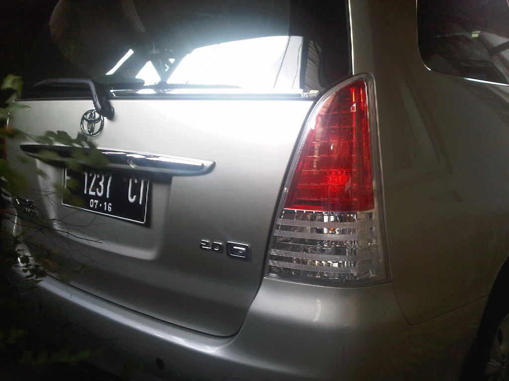 Jual Toyota Innova 2011 G Automatic A/T