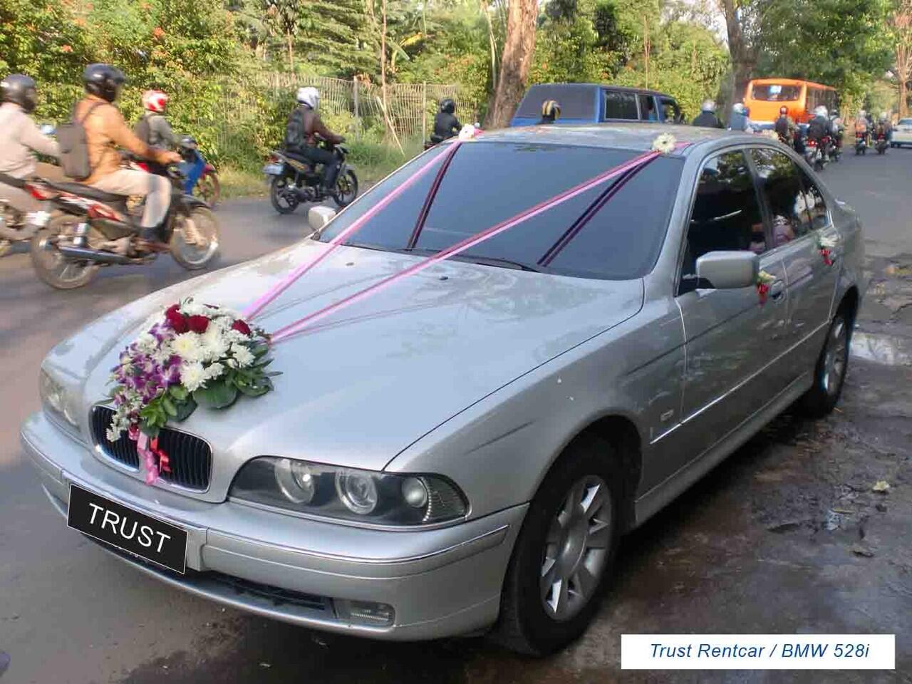 Sewa / Rental Mobil Pengantin Jakarta Odyssey, BMW, Fortuner