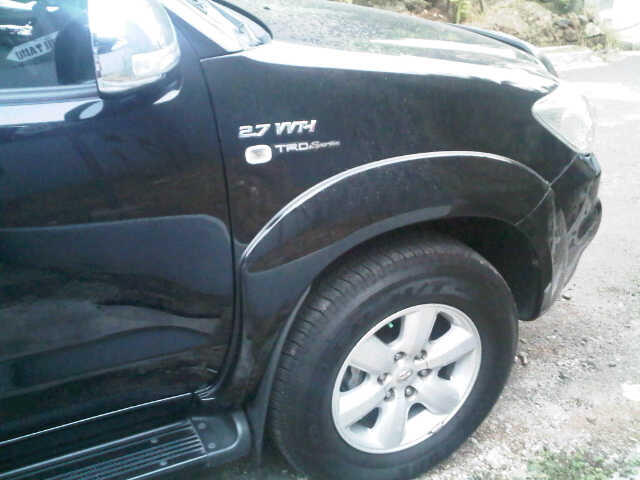 Jual Toyota Fortuner 2.7 AT 2011