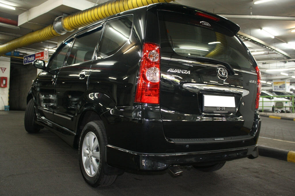 TOYOTA AVANZA G MATIC ITAM 2010 KONDISI TERAWAT !!