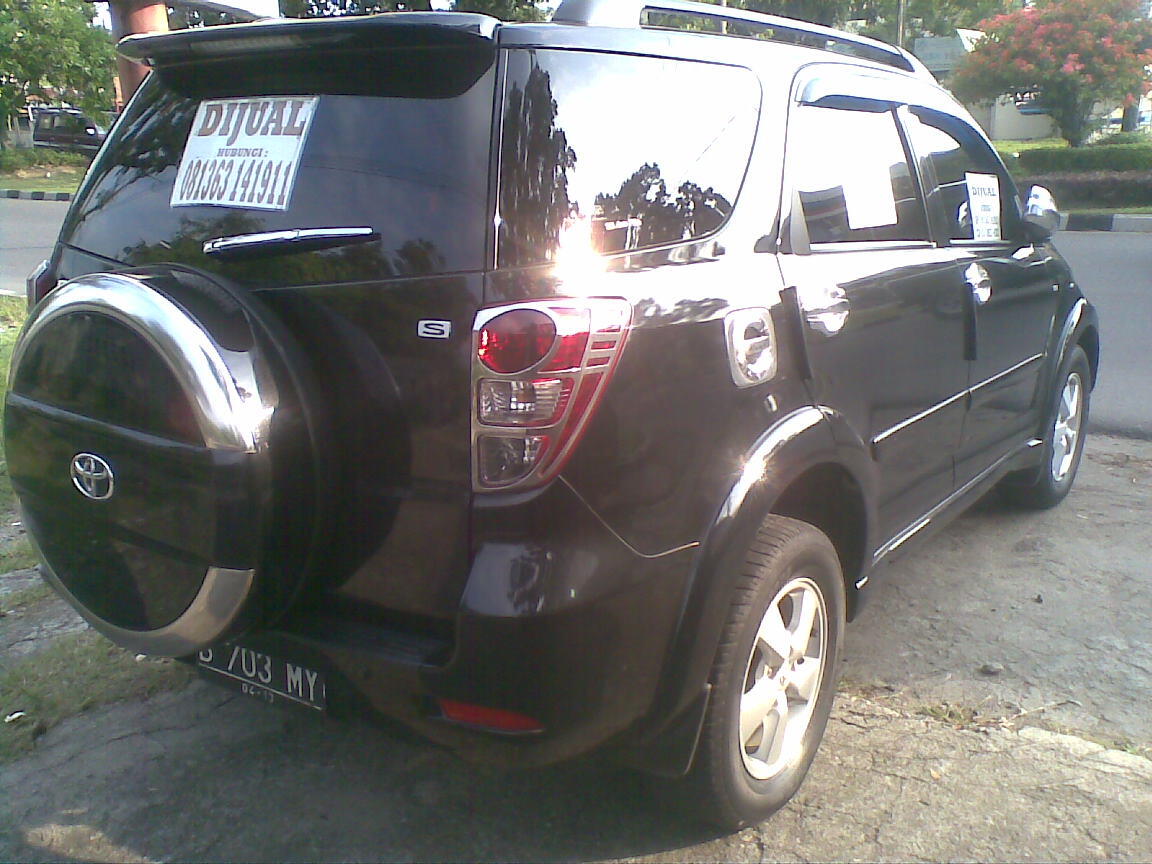Toyota RUSH S Istimewa Hitam 2008