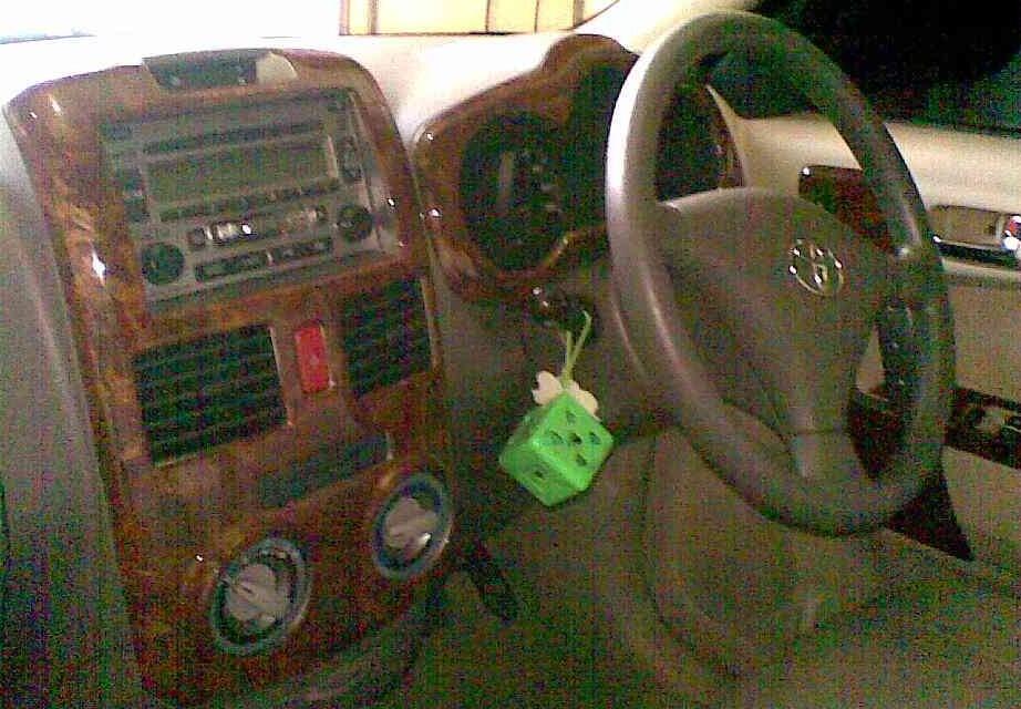 Toyota RUSH S Istimewa Hitam 2008