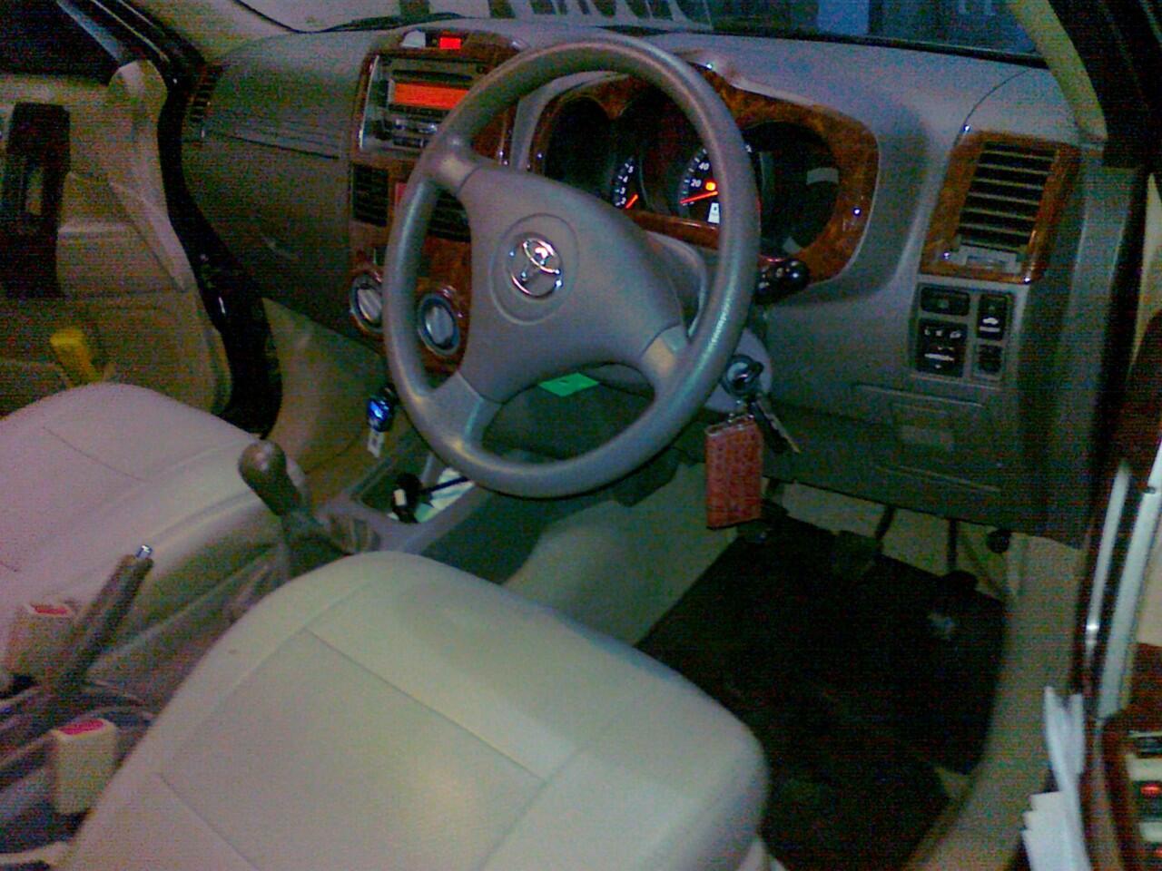 Toyota RUSH S Istimewa Hitam 2008