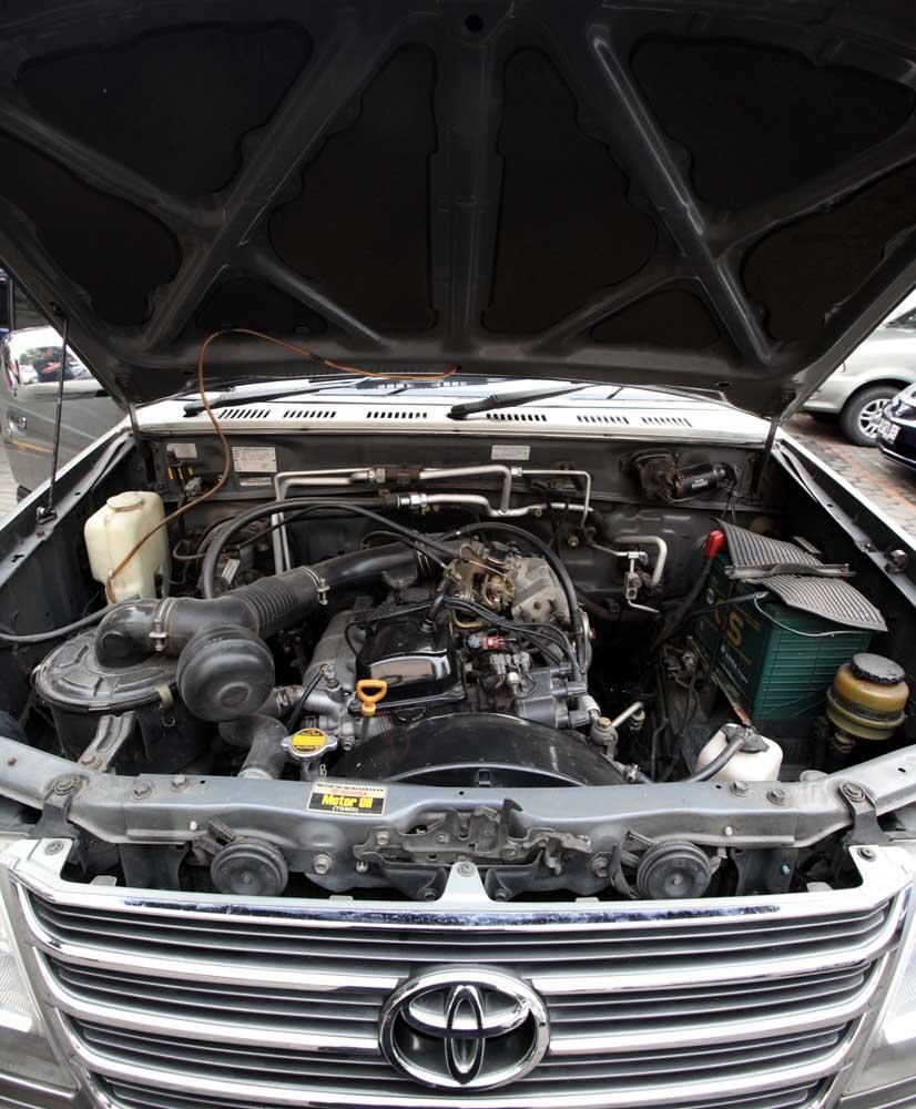 Kijang Krista 2.0 AT TAhun 2004