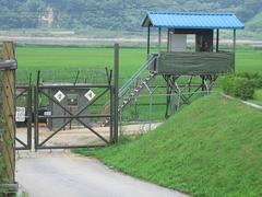 Wisata ke Perbatasan Korea Utara,berani?