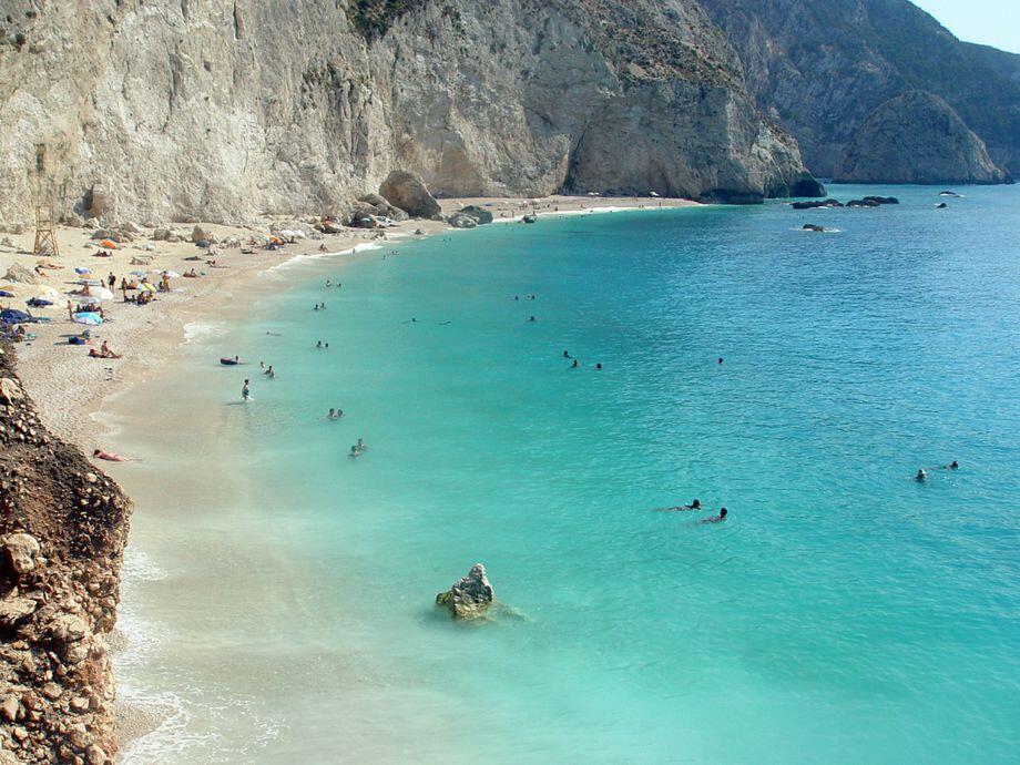 Keindahan Pantai-pantai di Negeri Para Dewa