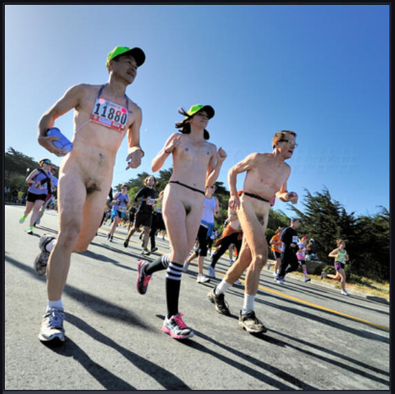 The Bay Breakers, lomba lari tahunan berkostum.