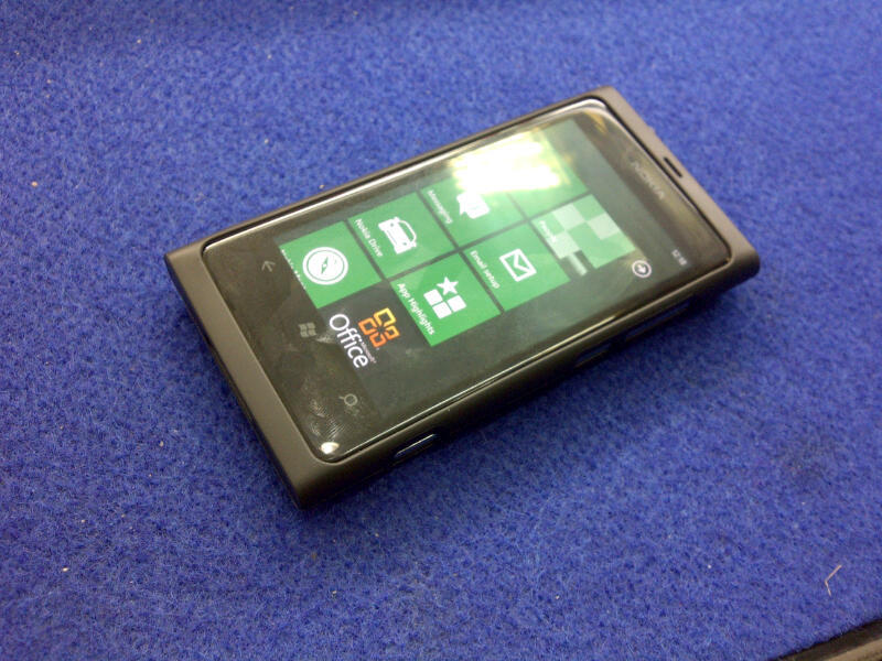 JUAL Nokia Lumia 800 2 minggu pake Jogja