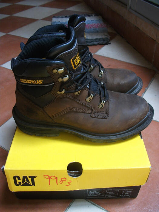 caterpillar type boots