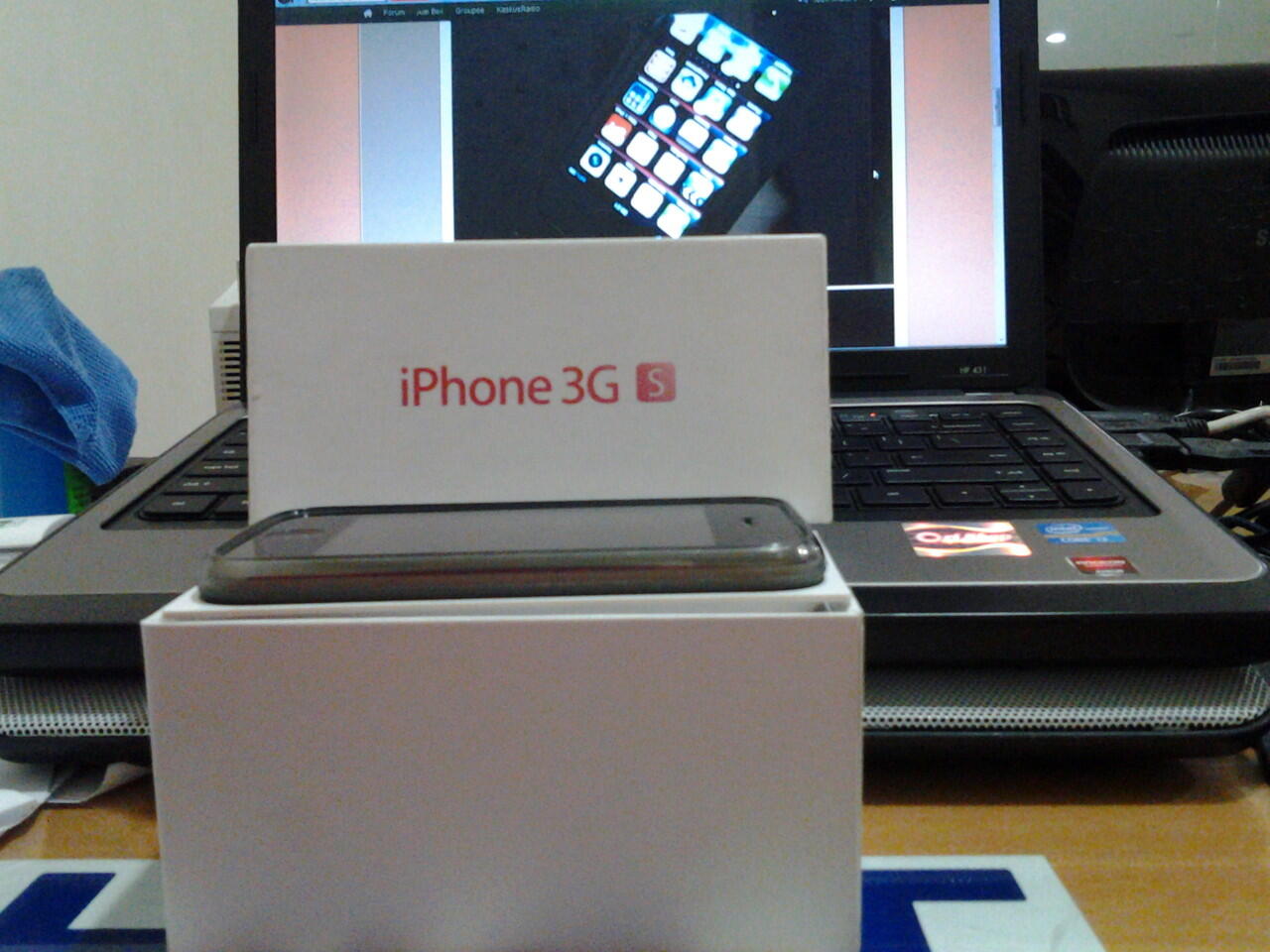 (Second) Iphone 3GS 16GB White FU Mulus dan Lengkap