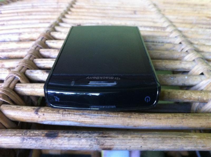 BLACKBERRY STORM 2 9520 ODIN.LENGKAP GARANSI PANJANG (JOGJA)