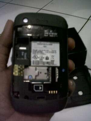 blackbeerry 8520 white