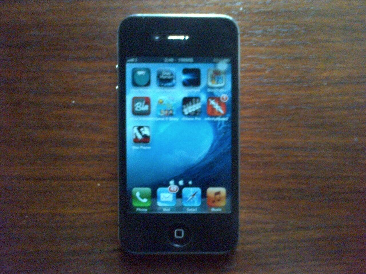 Jual iPhone 4s 16gb FU black lengkap