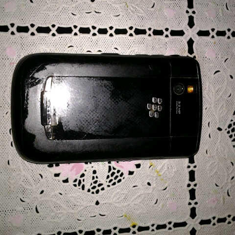 Sell off Blackberry Tour 9630 ( Grab it fast )