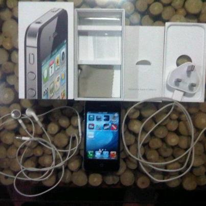 Jual iPhone 4s 16gb FU black lengkap
